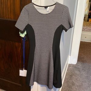 Black and White H&M dress